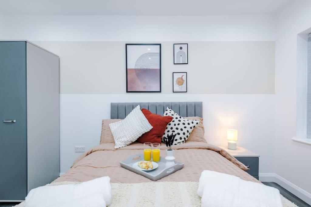 Apartment Heart Of Didsbury, Private Gated Car Park By Hass Haus *